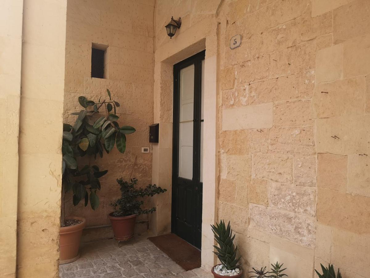 Апартаменты Piazzetta Acquaviva Лечче Экстерьер фото